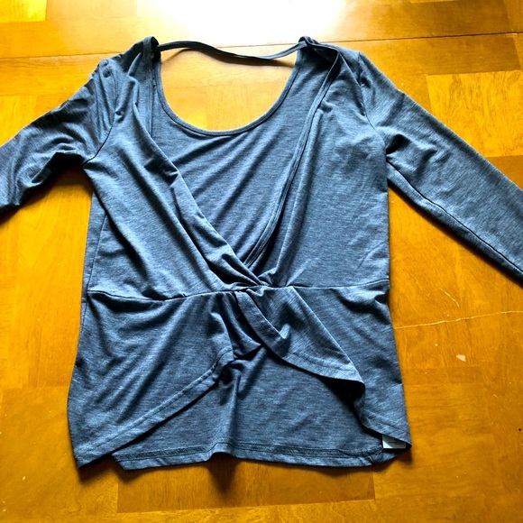 Long sleeve Orangetheory shirt with open back - Picture 4 of 7